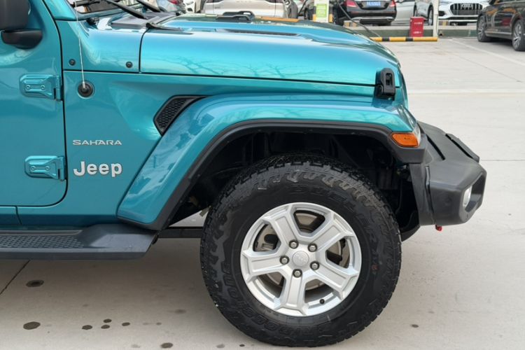 Used  Wrangler 2019 2.0T Sahara Four-Door Version China VI Emission Standard
