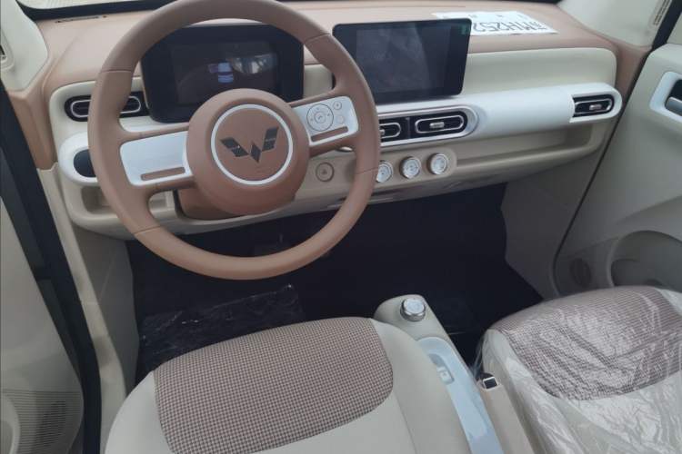 Used Wuling Hongguang MINIEV 2024 3rd Generation 215km Advanced Version