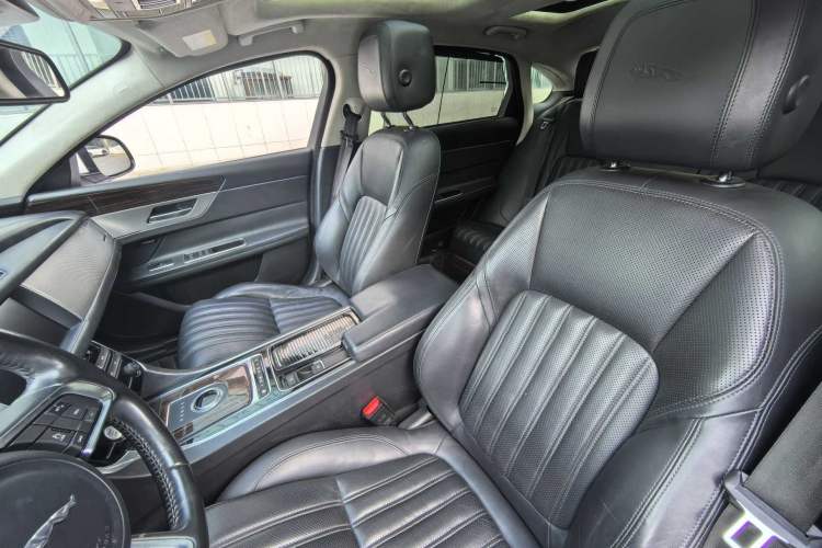 Used Jaguar XFL 2018 XFL 3.0 SC 340 PS Luxury Edition
