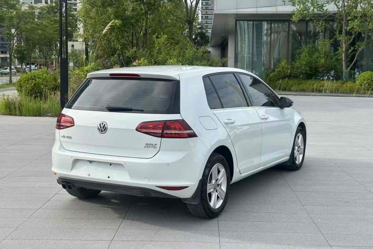 Used Volkswagen Golf 2017 230TSI Automatic Comfort Edition – Celebrating Milestone of One Million Units
