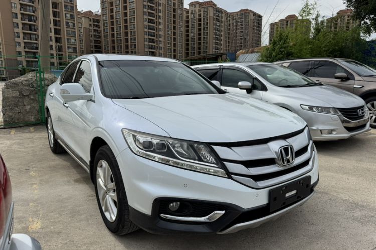 Used Honda Crosstour 2014 2.4L Luxury Edition
