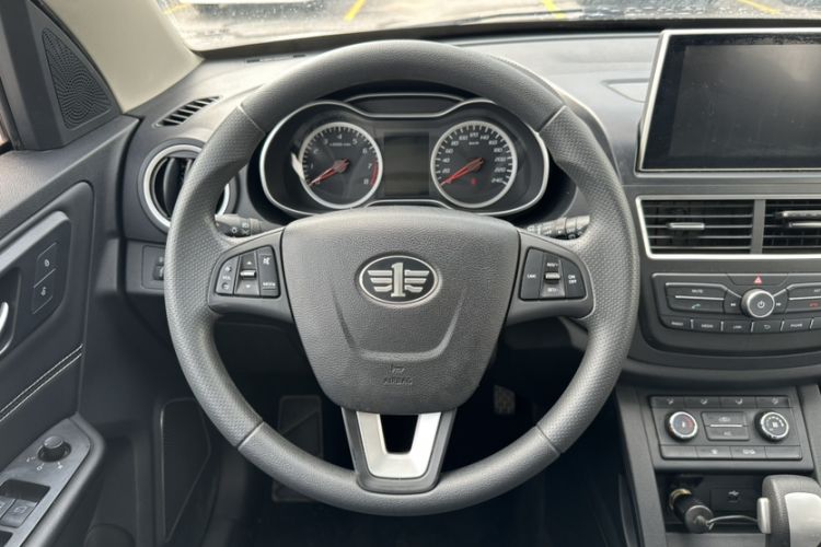 Used Bestune X40 2017 1.6L Automatic Prestige Edition
