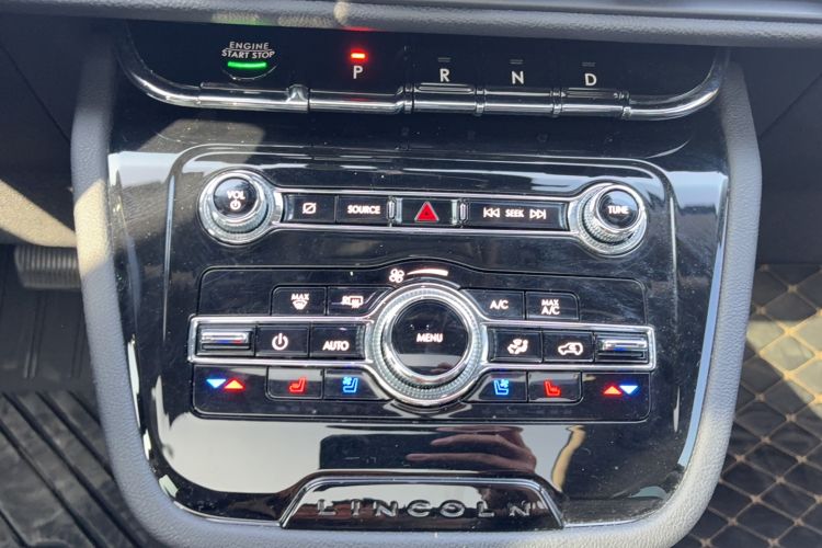 Used Lincoln Corsair 2022 2.0T Two-Wheel Drive Deluxe Edition