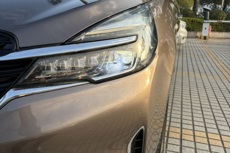 Used Buick GL8 2022 Land Business Class 652T Luxury Model
