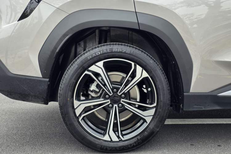 Used  L7 2025 EM-i 115km Exploration+ Edition
