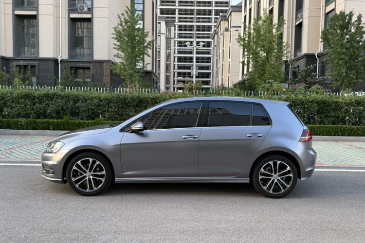 Used Volkswagen Golf 2016 1.4TSI Automatic R-Line