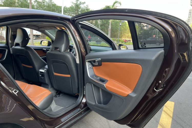 Used Volvo S60 2018 S60L T3 Smart Upgrade Edition
