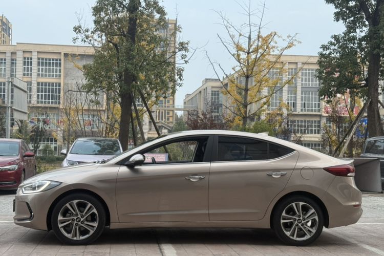Used Hyundai Elantra 2016 1.6L Automatic ZhiXuan · Luxury Version
