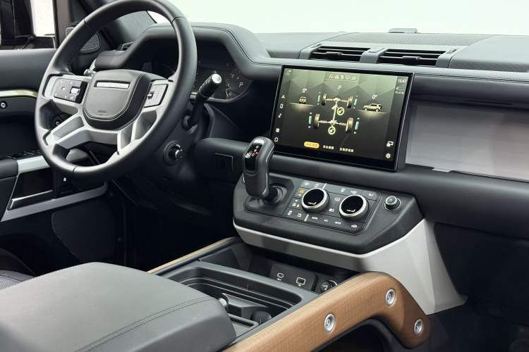 Used Land Rover Defender 2023 110 3.0T P400 X-DYNAMIC HSE
