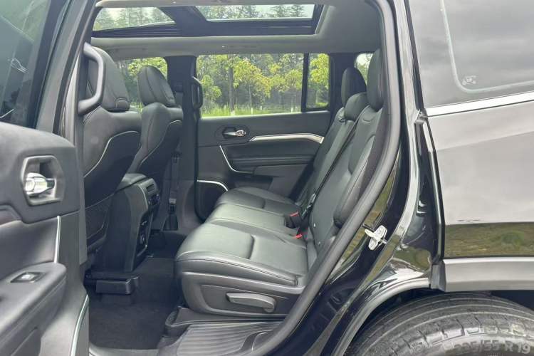 Used  Grand Commander 2022 2.0T Two-Wheel Drive Luxury Version
