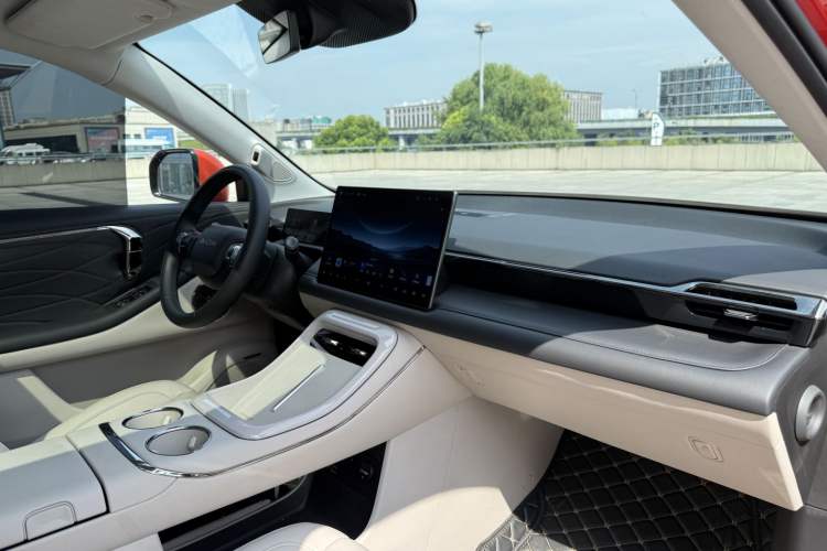 Used AION V 2024 Aion Tyrannosaurus 650 LiDAR Edition
