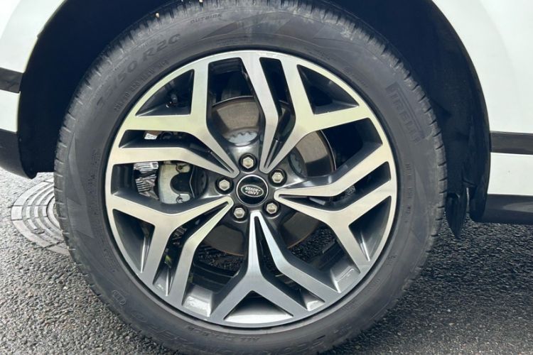 Used Land Rover Range Rover Evoque 2022 Aurora L 249 PS R-Dynamic Luxury Edition
