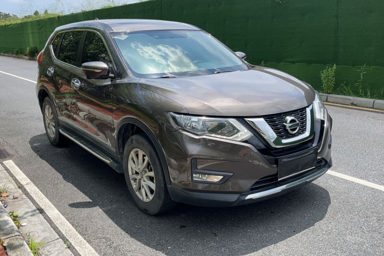Used Nissan X-Trail 2017 2.0L CVT Smart Enjoyment Version 2WD
