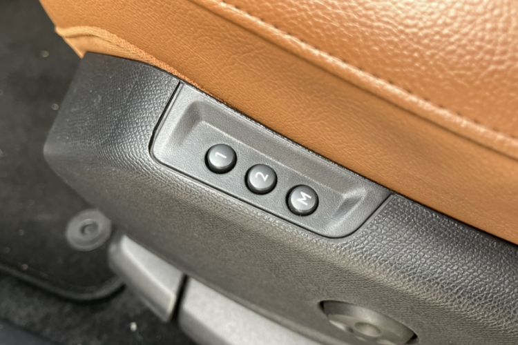 Used  7 2018 45THP Rivoli Pioneer Edition
