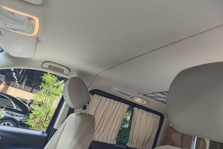 Used Mercedes-Benz Vito 2023 2.0T Business Version 7 Seats