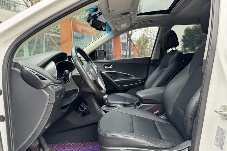 Used Hyundai Santa Fe 2013 2.4L Automatic 4x4 Comfort Edition
