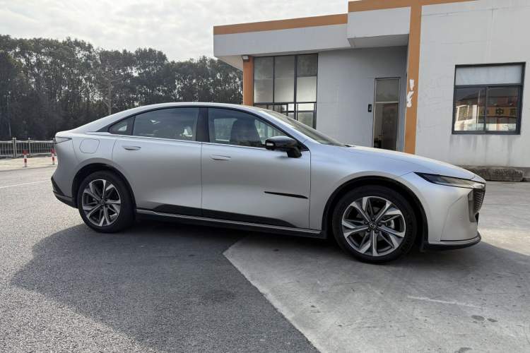 Used Mazda EZ-6 2024 Range-Extended 200 Luxury Edition
