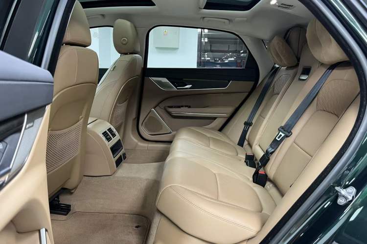 Used Jaguar XFL 2024 2.0T P250 Two-Wheel Drive Prestige Luxury Edition
