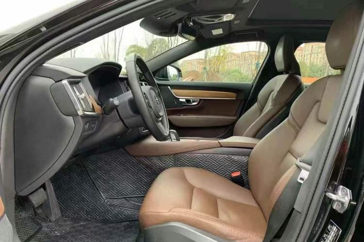 Used Volvo S90 2021 B5 Zhiyi Luxury Edition
