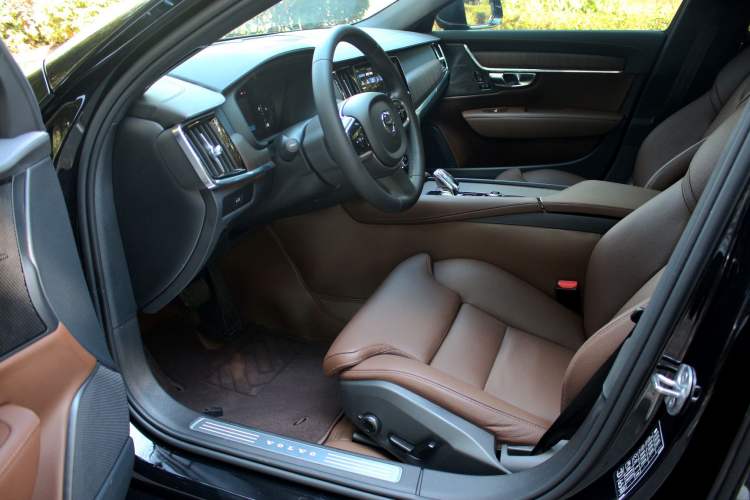 Used Volvo S90 2025 B5 Zhiyuan Luxury Edition
