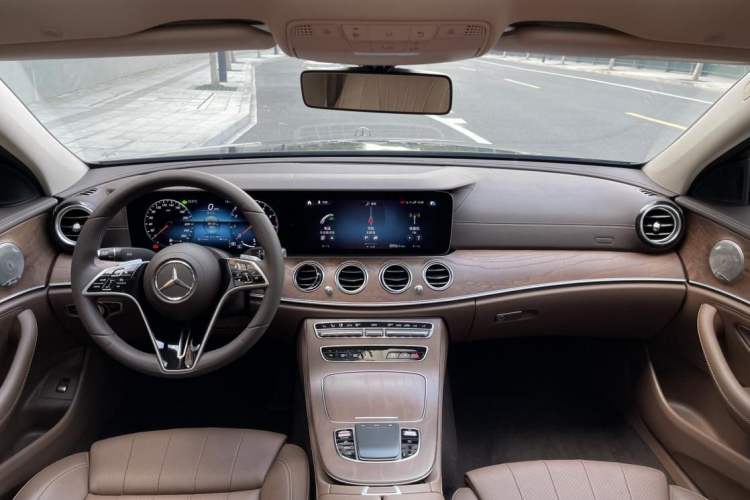 Used Mercedes-Benz E-Class 2023 E 260 L