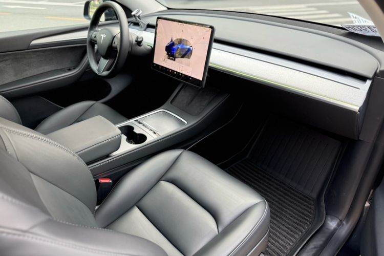 Used Tesla Model Y 2024 Rear-Wheel-Drive Version