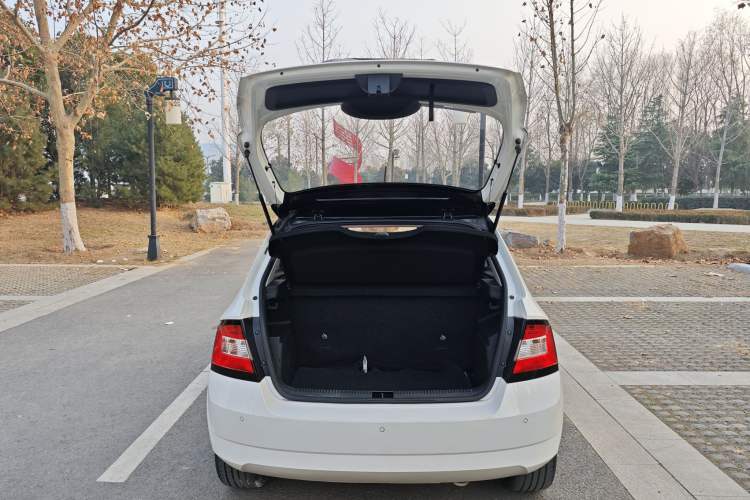 Used Skoda Fabia 2015 1.6L Automatic Sport Edition