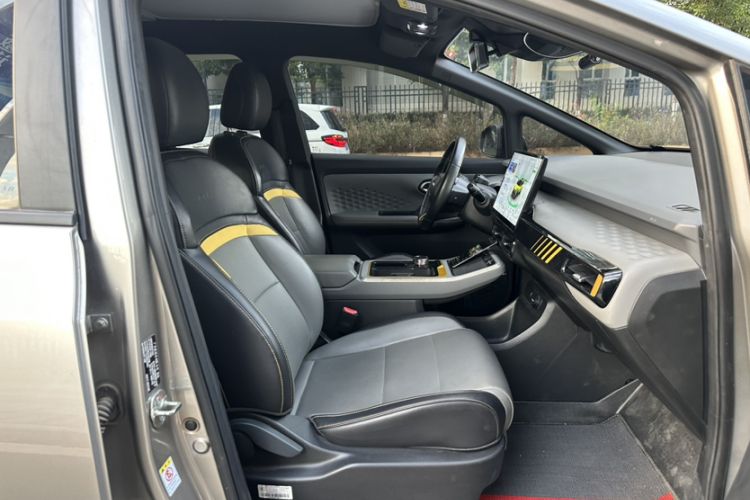 Used AION Y 2022 70 Tech Edition Lithium Iron Phosphate
