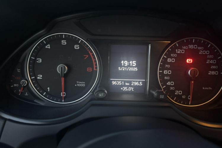 Used Audi Q5 2017 Plus 40 TFSI Ambition Model
