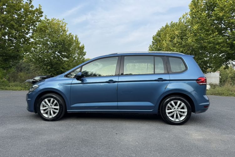 Used Volkswagen Touran 2016 Volkswagen Touran L 280TSI DSG Comfort Edition
