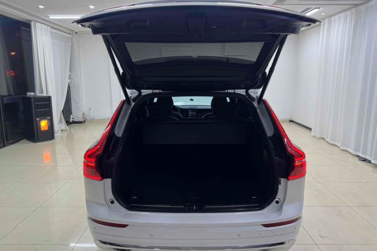 Used Volvo XC60 2022 B5 4x4 Zhiyi Luxury Edition
