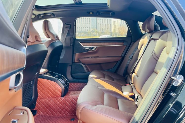 Used Volvo S90 2024 B5 Zhiyuan Luxury Edition
