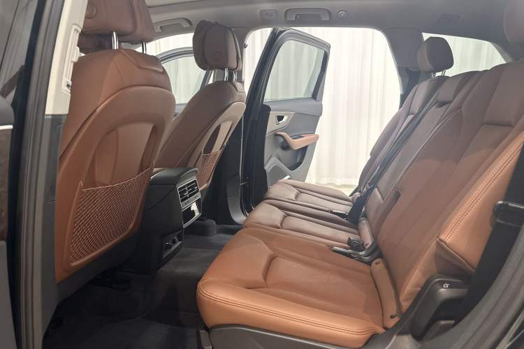 Used Audi Q7 2023 55 TFSI quattro S line Sport Edition
