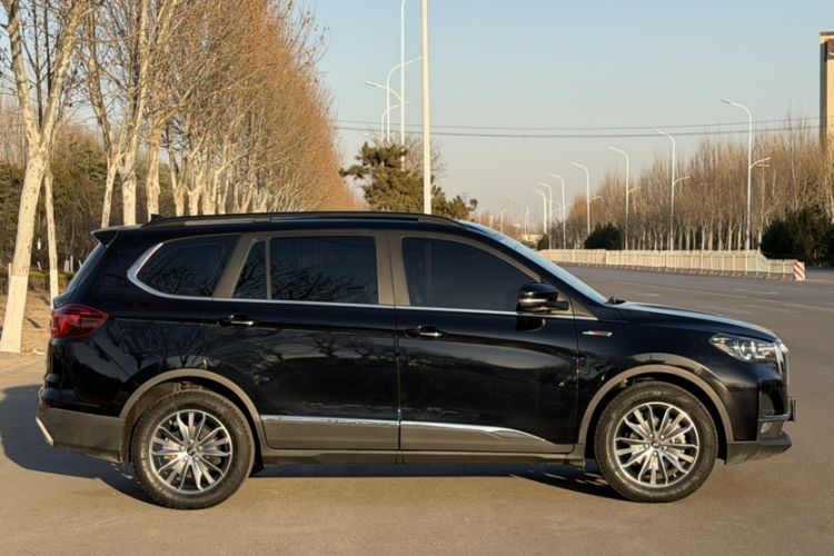 Used SWM G05 2021 PRO 1.5T Automatic Luxury Model 7 Seats