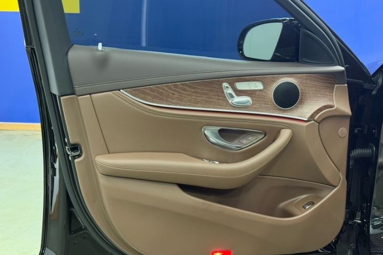 Used Mercedes-Benz E-Class 2023 Facelift E 260 L
