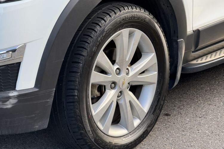 Used Chevrolet Captiva 2014 2.4L 4x4 Flagship Edition 7 Seats
