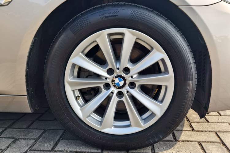 Used BMW 5 Series 2017 520Li Elegant Edition
