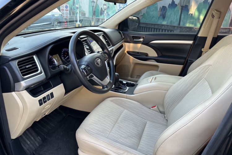 Used Toyota Highlander 2018 2.0T Two-Wheel Drive Elite Edition 7 Seats Emission Standard China V
