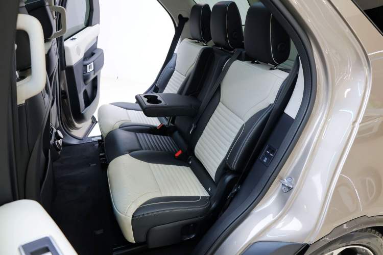 Used Land Rover Discovery 2021 360 PS R-Dynamic HSE