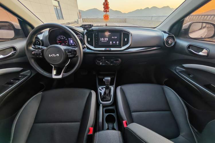 Used Kia Stonic 2021 1.4L CVT Fun Edition