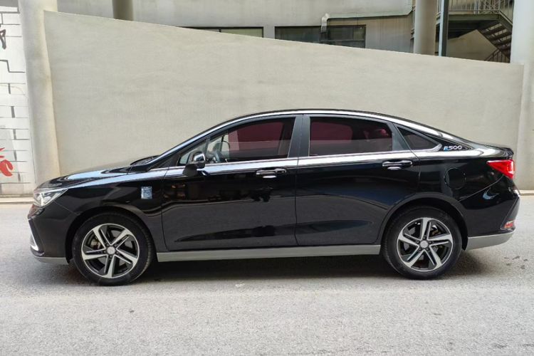 Used BAIC Beijing EU5 2018 R500 Smart Wind Edition