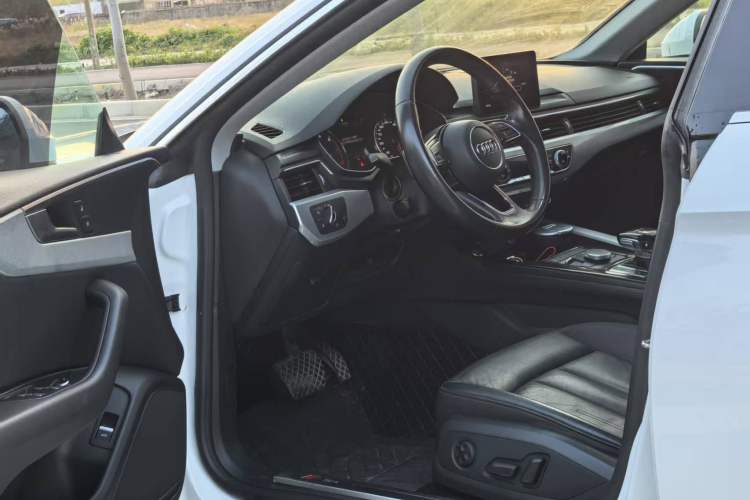 Used Audi A5 2017 Sportback 40 TFSI Fashion Model
