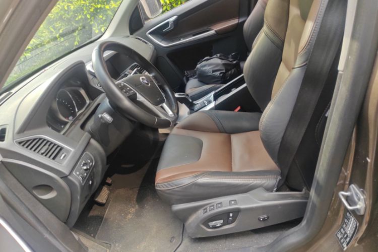 Used Volvo XC60 2017 T5 AWD Smart Range Edition
