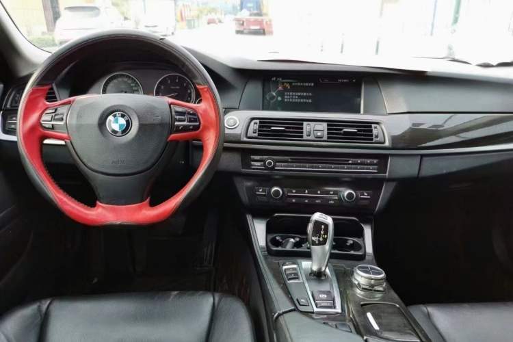 Used BMW 5 Series 2013 530Li Leading Model