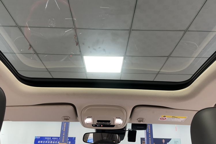 Used Buick Envision 2022 Encore S 552T Two-Wheel-Drive Luxury Model
