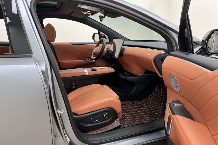 Used  E07 2025 All-Electric 4x4 90kWh Ultra High-Performance Edition