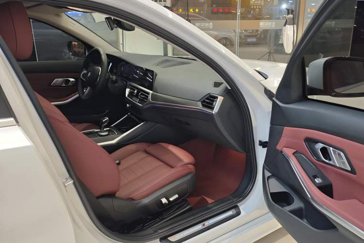 Used BMW 3 Series 2021 Second Facelift 325i M Sport Package
