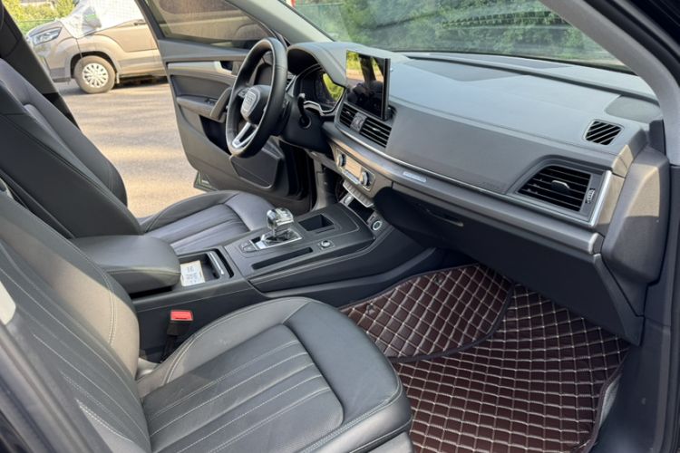 Used Audi Q5L 2022 40T Fashionable and Elegant Model
