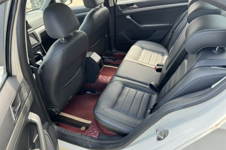 Used Volkswagen Lavida 2017 1.6L Automatic Comfort Edition
