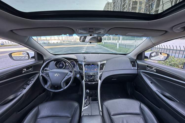 Used Hyundai Sonata 2013 2.4L Automatic Leading Edition China IV Standard
